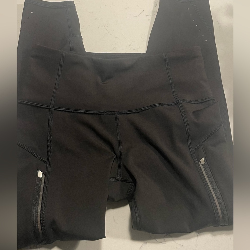 Athleta black 7/8 legging XS
